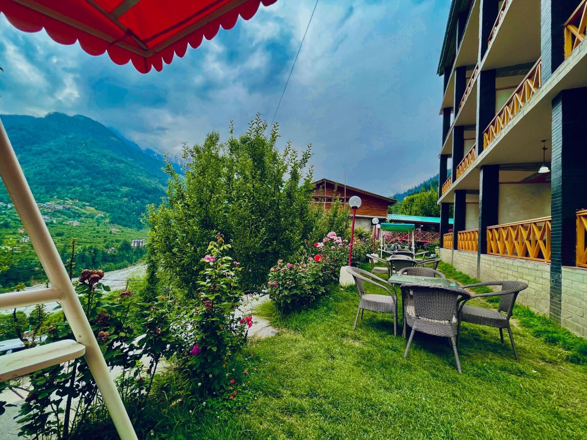 Naina Deventure Resort, Manali - Premium Rooms With Centrally Heated & Scenic View エクステリア 写真