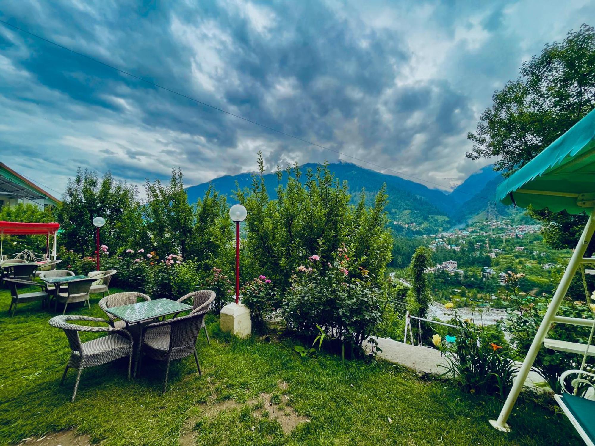 Naina Deventure Resort, Manali - Premium Rooms With Centrally Heated & Scenic View エクステリア 写真