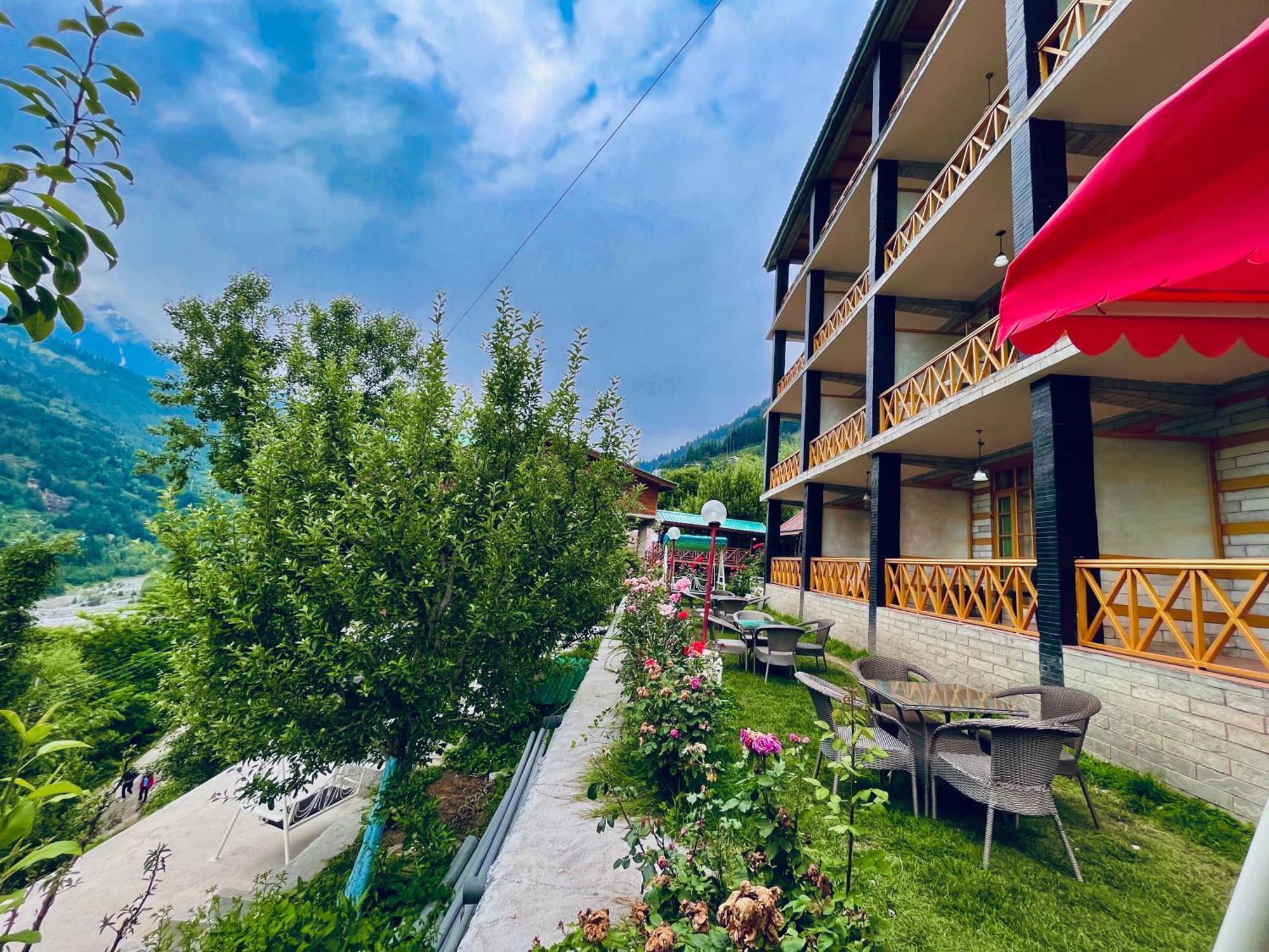 Naina Deventure Resort, Manali - Premium Rooms With Centrally Heated & Scenic View エクステリア 写真