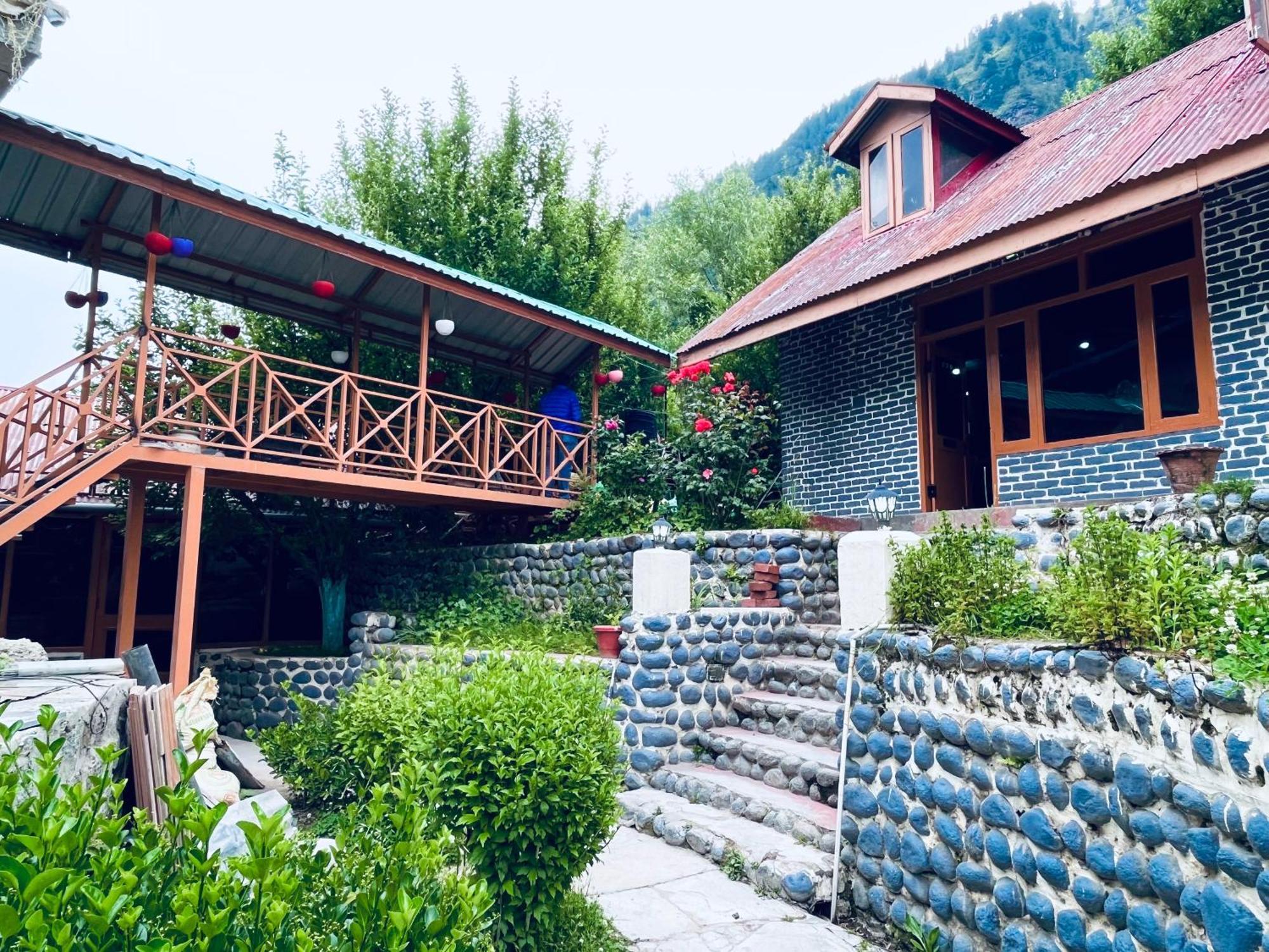 Naina Deventure Resort, Manali - Premium Rooms With Centrally Heated & Scenic View エクステリア 写真