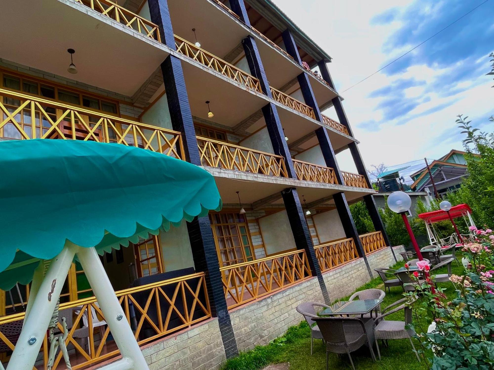 Naina Deventure Resort, Manali - Premium Rooms With Centrally Heated & Scenic View エクステリア 写真