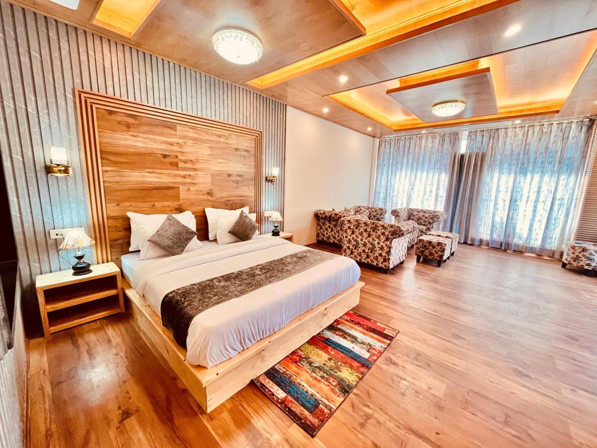 Naina Deventure Resort, Manali - Premium Rooms With Centrally Heated & Scenic View エクステリア 写真