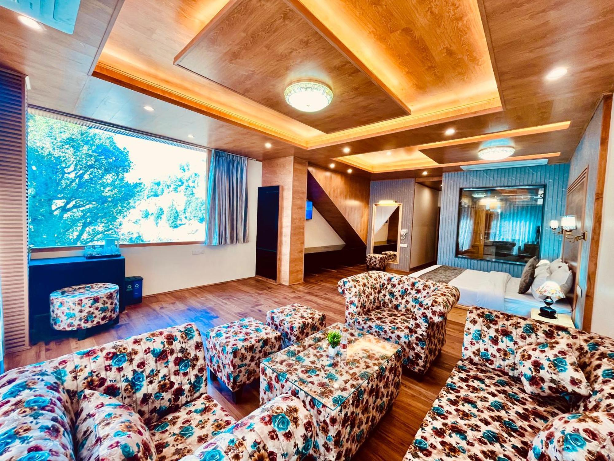 Naina Deventure Resort, Manali - Premium Rooms With Centrally Heated & Scenic View エクステリア 写真
