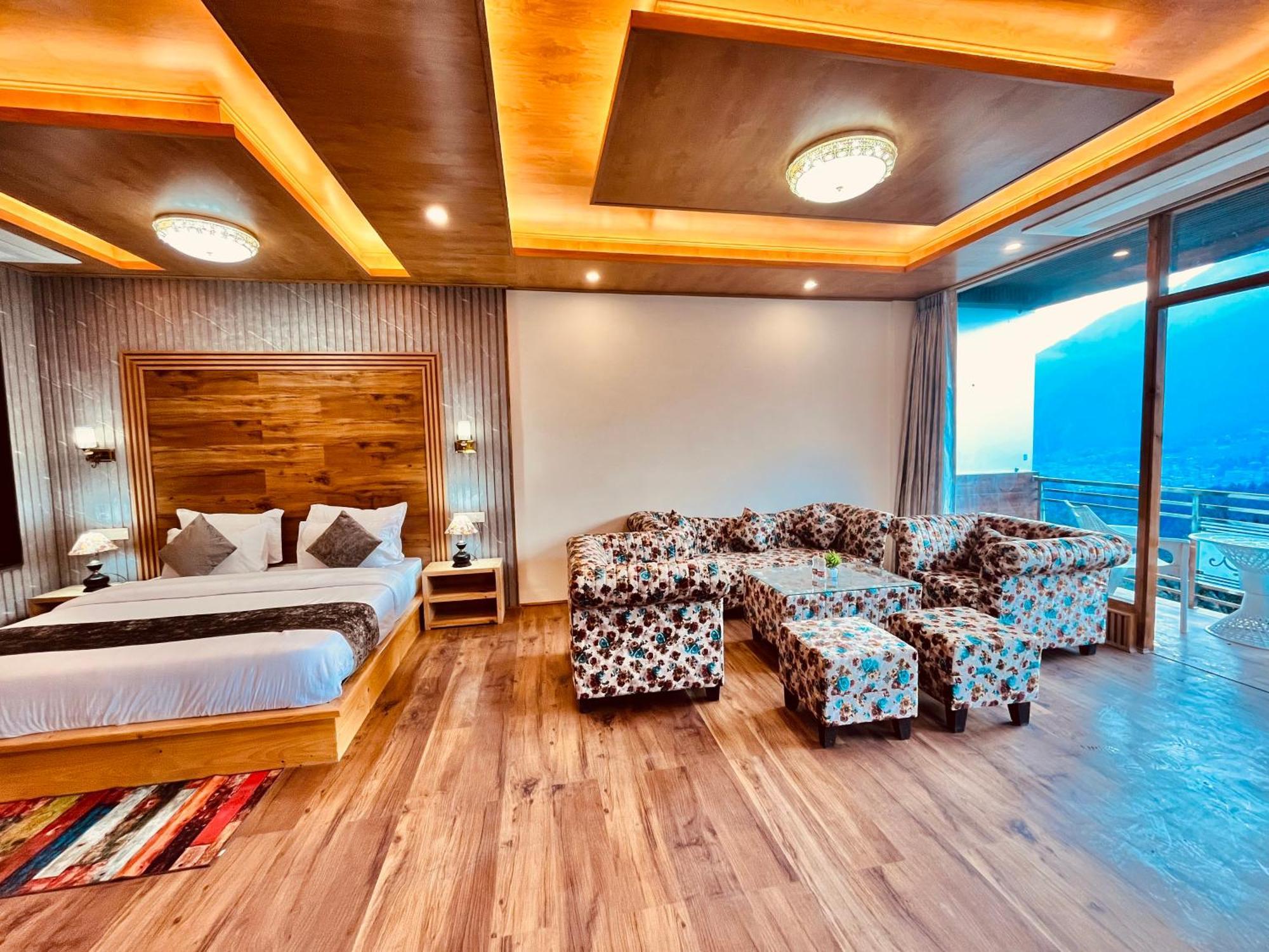 Naina Deventure Resort, Manali - Premium Rooms With Centrally Heated & Scenic View エクステリア 写真