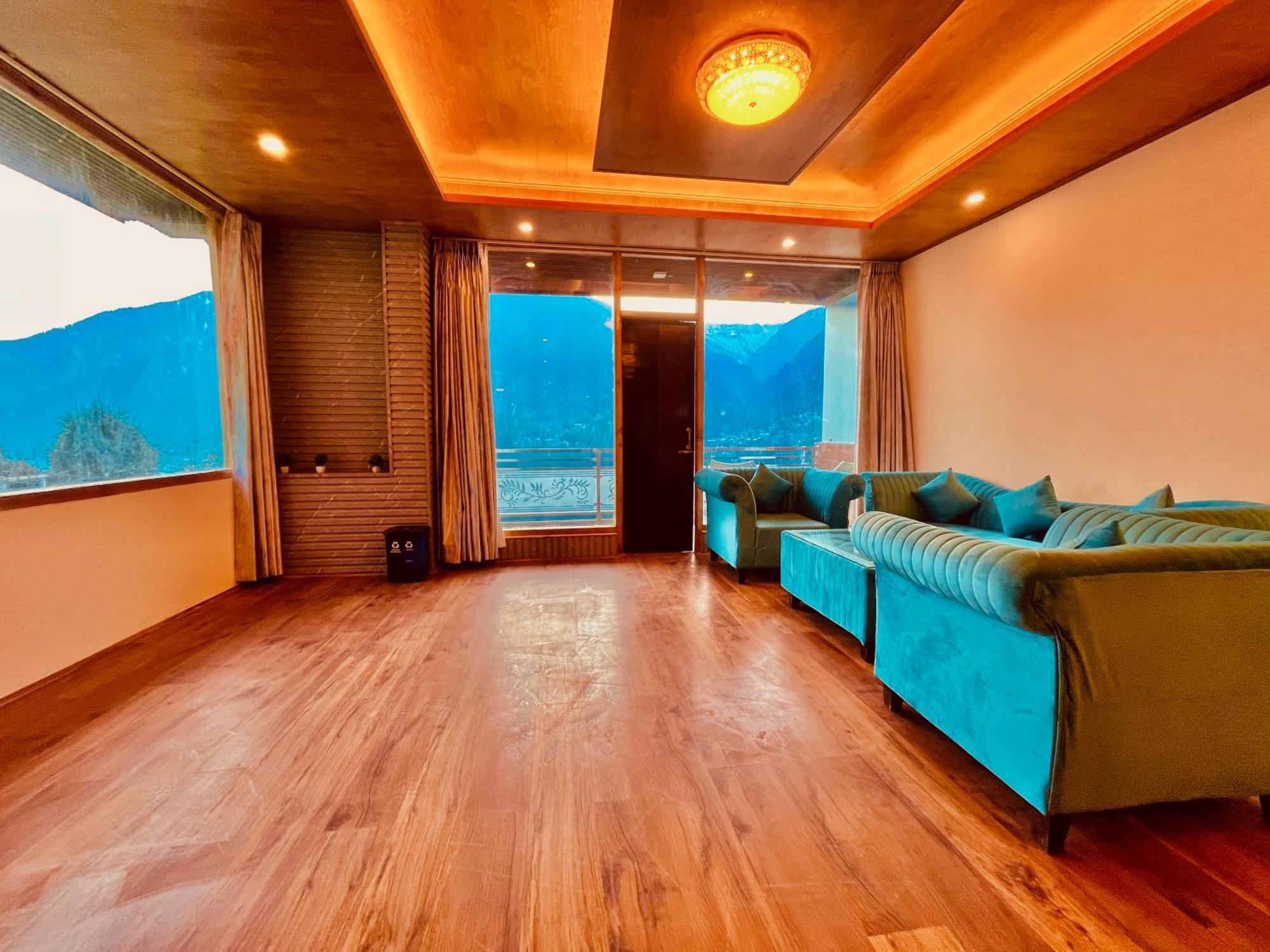 Naina Deventure Resort, Manali - Premium Rooms With Centrally Heated & Scenic View エクステリア 写真
