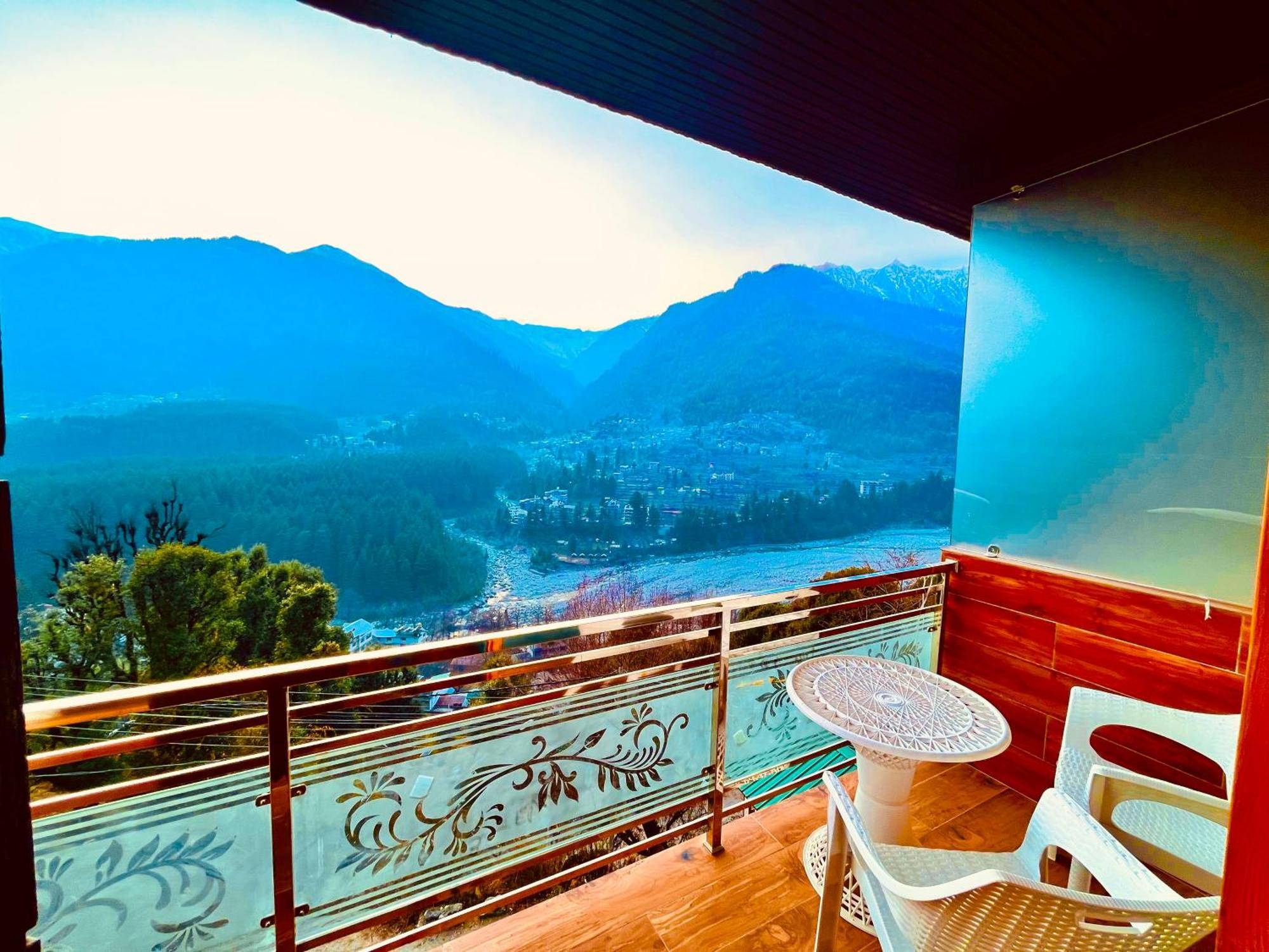 Naina Deventure Resort, Manali - Premium Rooms With Centrally Heated & Scenic View エクステリア 写真