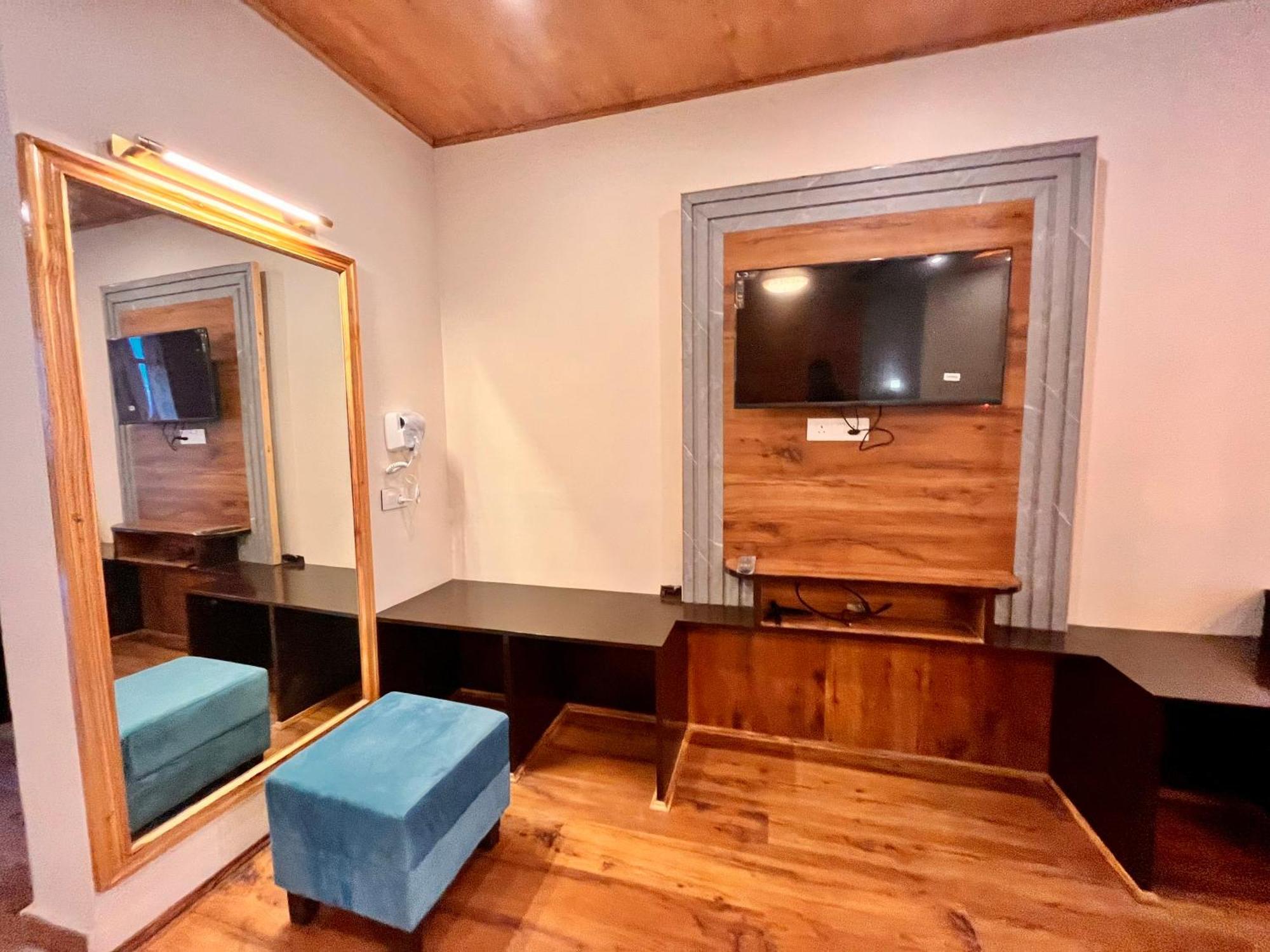 Naina Deventure Resort, Manali - Premium Rooms With Centrally Heated & Scenic View エクステリア 写真