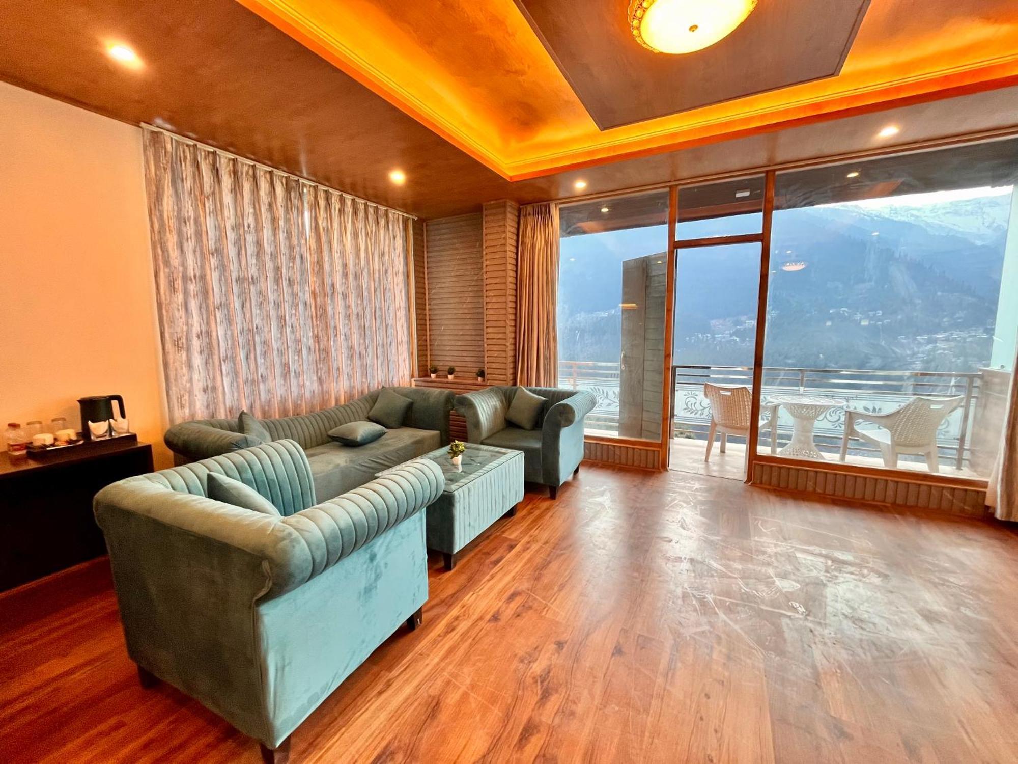 Naina Deventure Resort, Manali - Premium Rooms With Centrally Heated & Scenic View エクステリア 写真